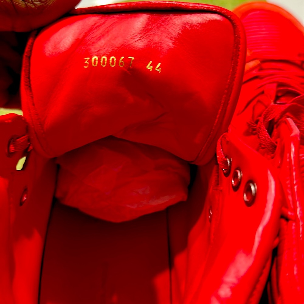 Lightly worn Balenciagas - Picture 4 of 6